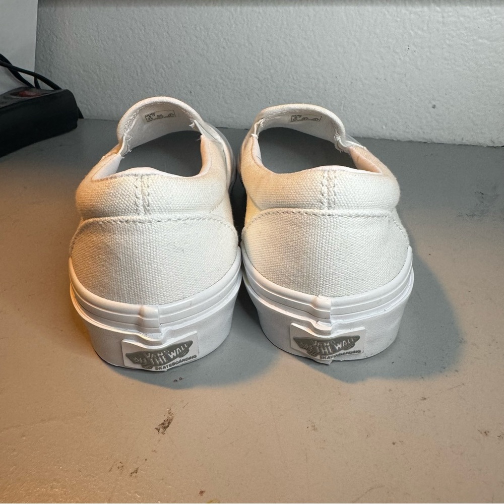 Vans - Picture 4 of 7